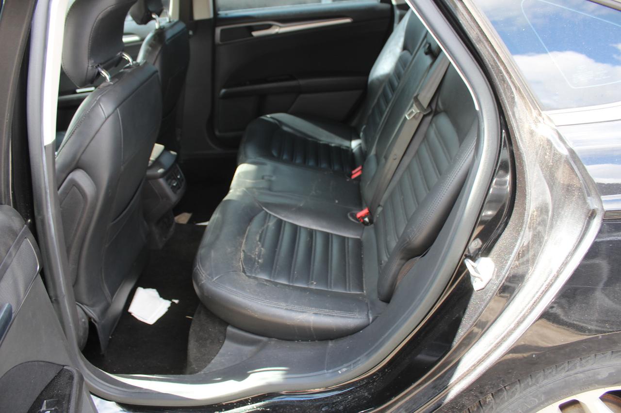 2015 Ford Fusion SE Photo