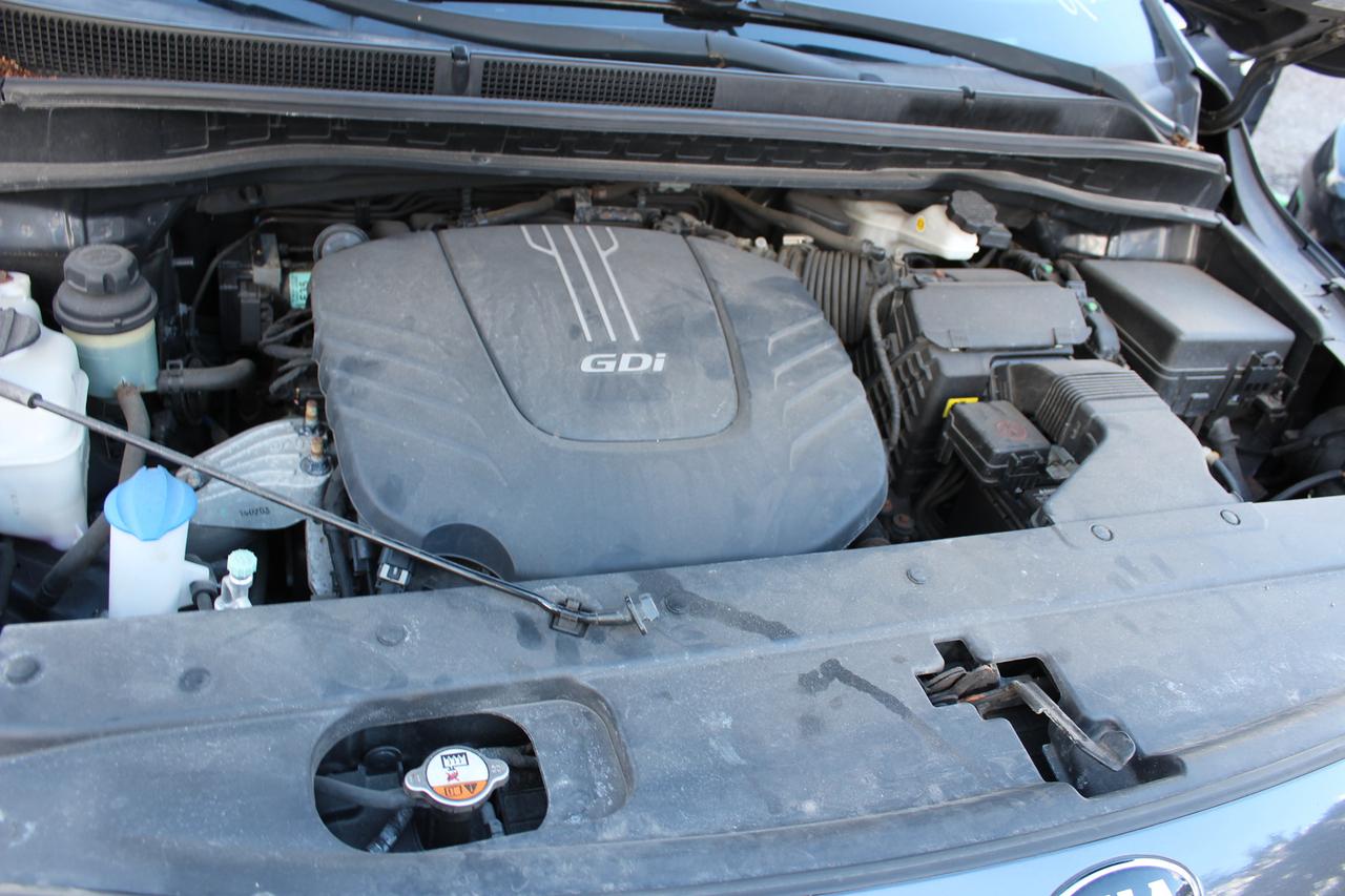 2017 Kia Sedona LX Photo