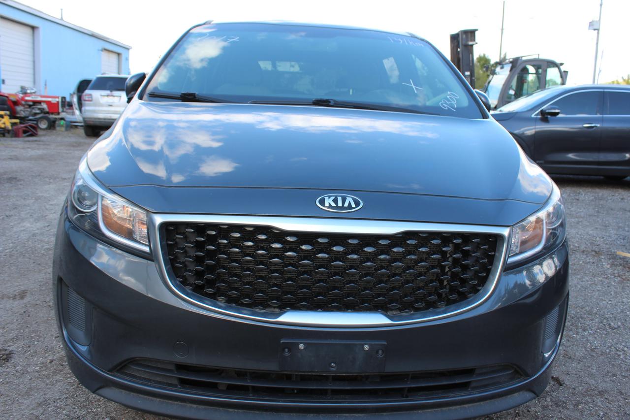 2017 Kia Sedona LX Photo