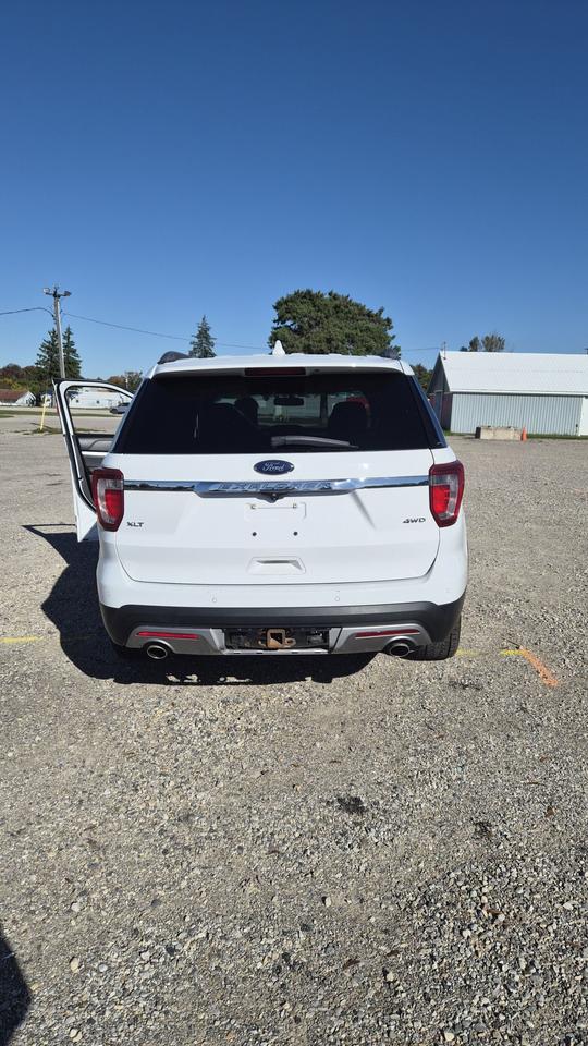 2017 Ford Explorer XLT Photo