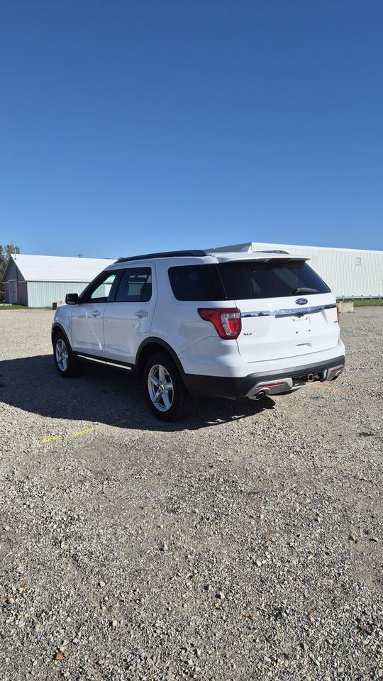 2017 Ford Explorer XLT Photo