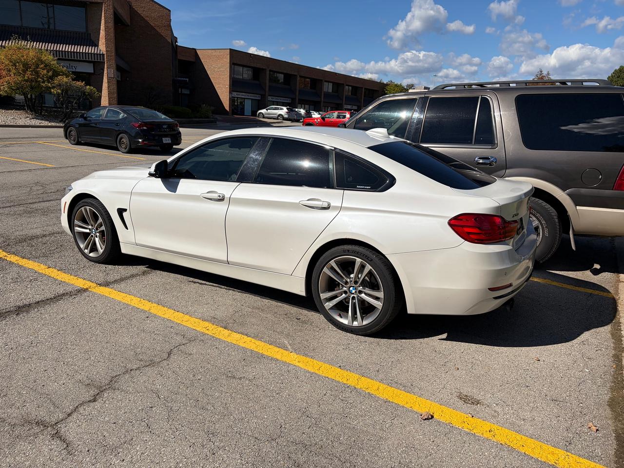 2017 BMW 4 Series 4dr Sdn 430i xDrive AWD Gran Coupe Photo4