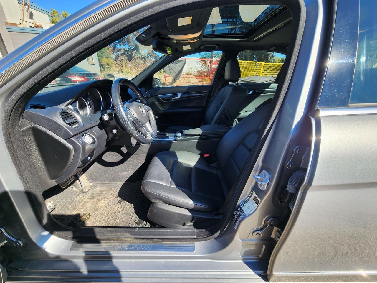 2014 Mercedes-Benz C-Class C 300 l LOW KM'S l NAV l AWD l Clean Carfax Photo