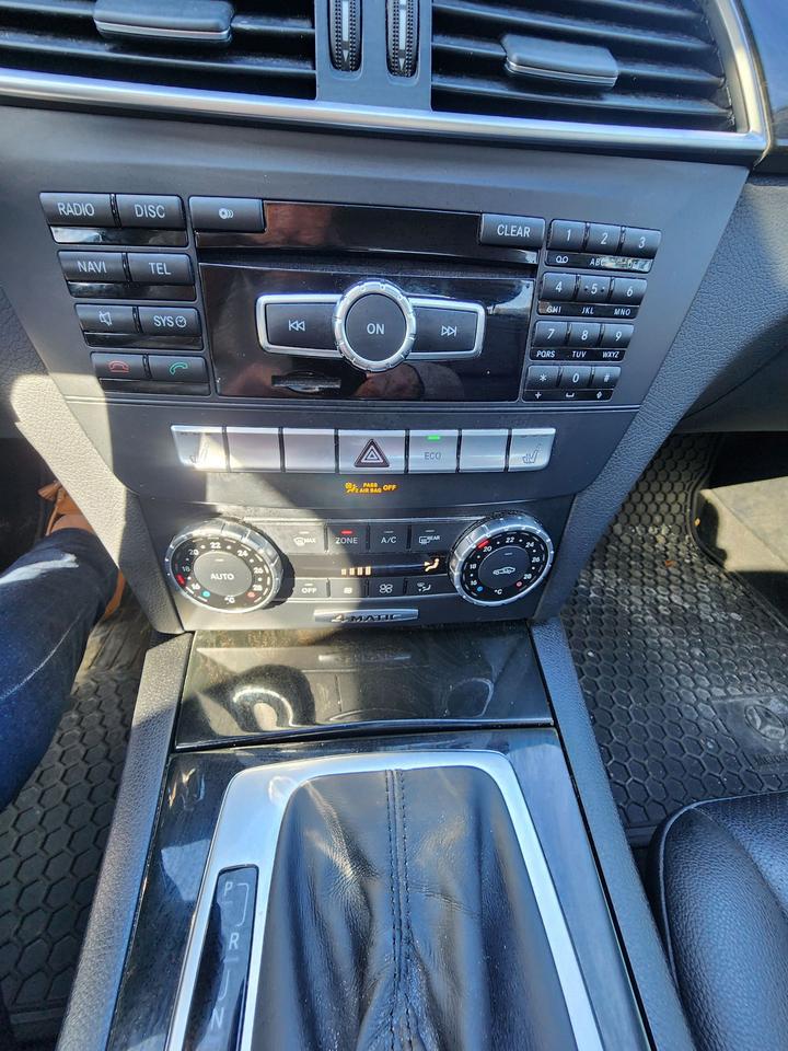 2014 Mercedes-Benz C-Class C 300 l LOW KM'S l NAV l AWD l Clean Carfax Photo