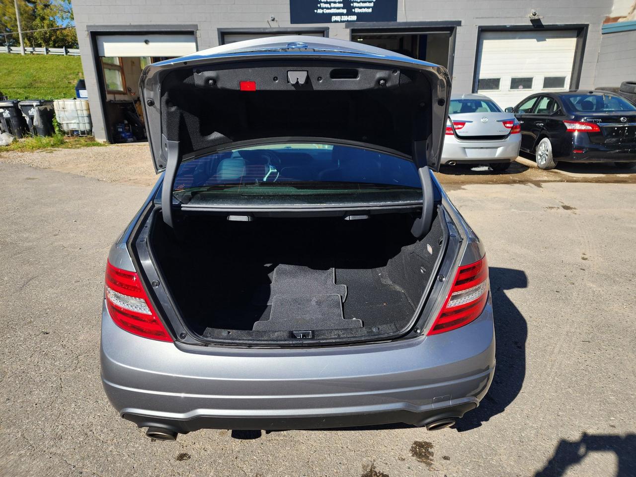 2014 Mercedes-Benz C-Class C 300 l LOW KM'S l NAV l AWD l Clean Carfax Photo