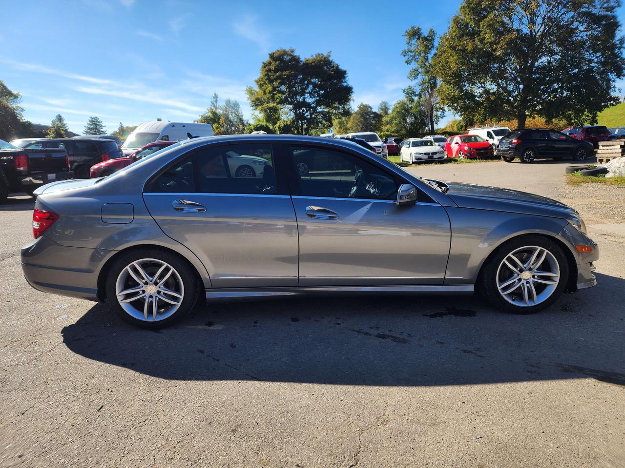 2014 Mercedes-Benz C-Class C 300 l LOW KM'S l NAV l AWD l Clean Carfax Photo4