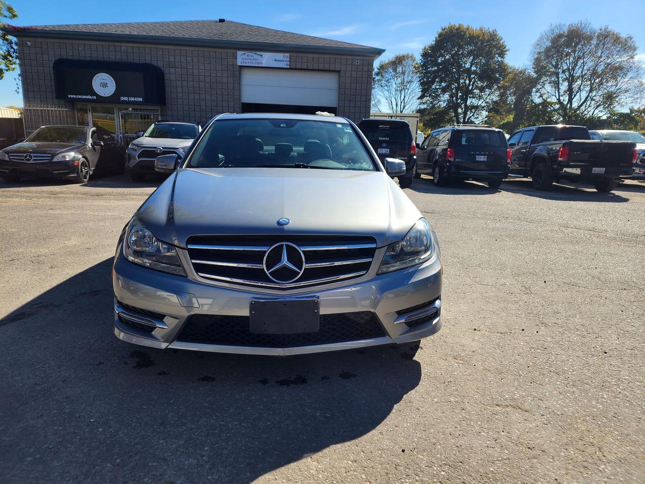 2014 Mercedes-Benz C-Class C 300 l LOW KM'S l NAV l AWD l Clean Carfax Photo5