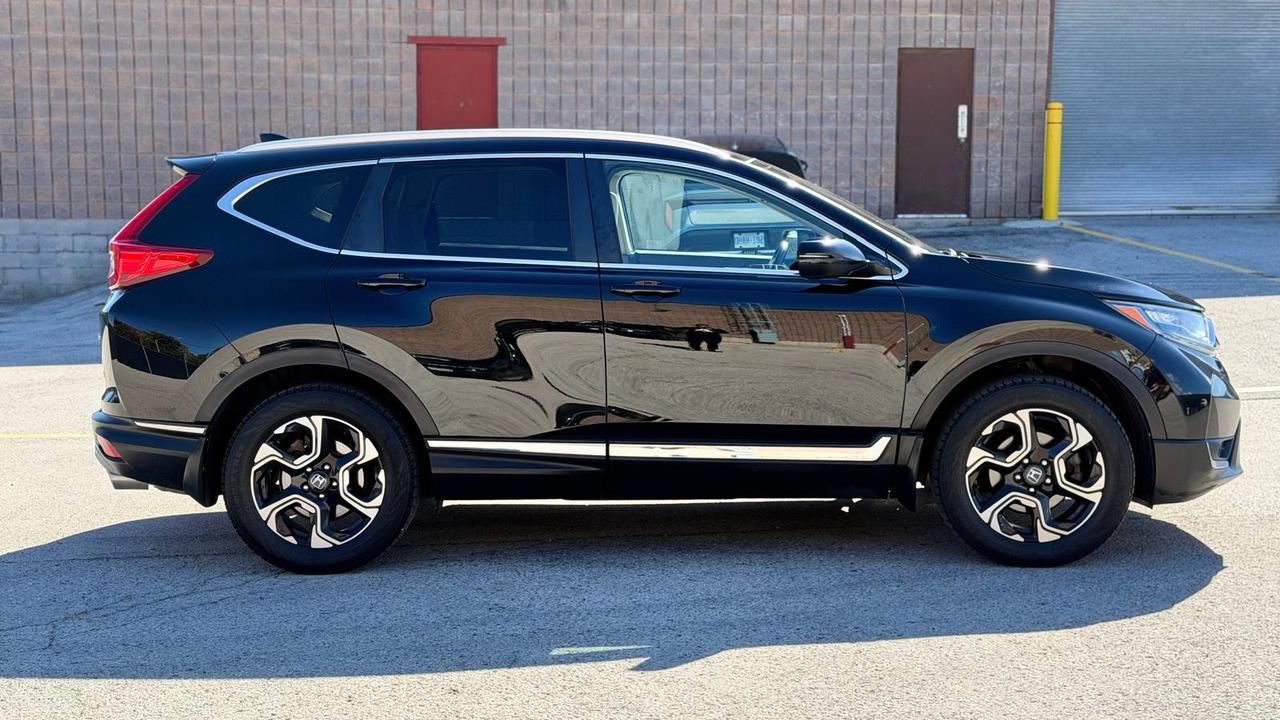2018 Honda CR-V Touring AWD Photo3