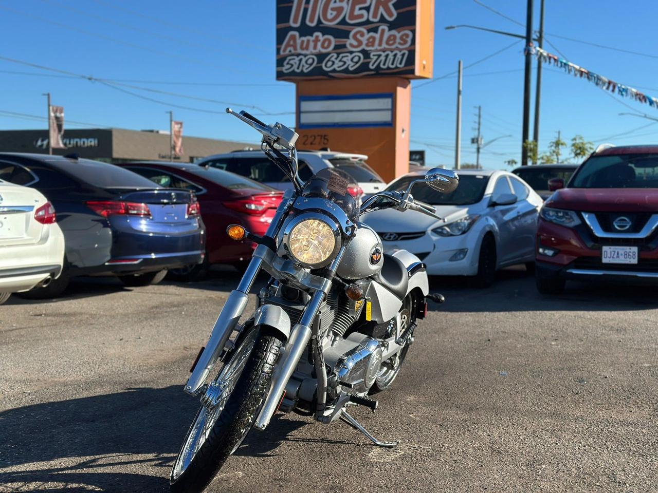 2003 Victory Vegas 1500CC, ONLY 20KMS, LOTS OF POWER, CLEAN, AS IS - Photo #1