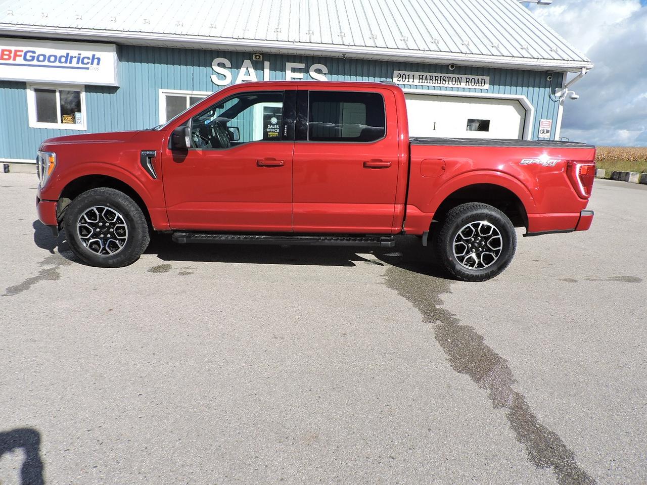 2022 Ford F-150 XLT/Sport 5.0L 4X4 1-Owner Well Oiled  53000KMS Photo