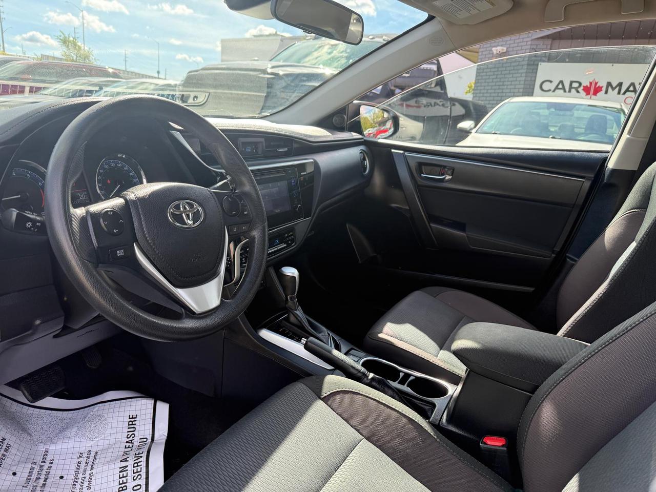 2017 Toyota Corolla LE / HTD SEATS / CRUISE / DUAL CLIMATE / BLUETOOTH Photo