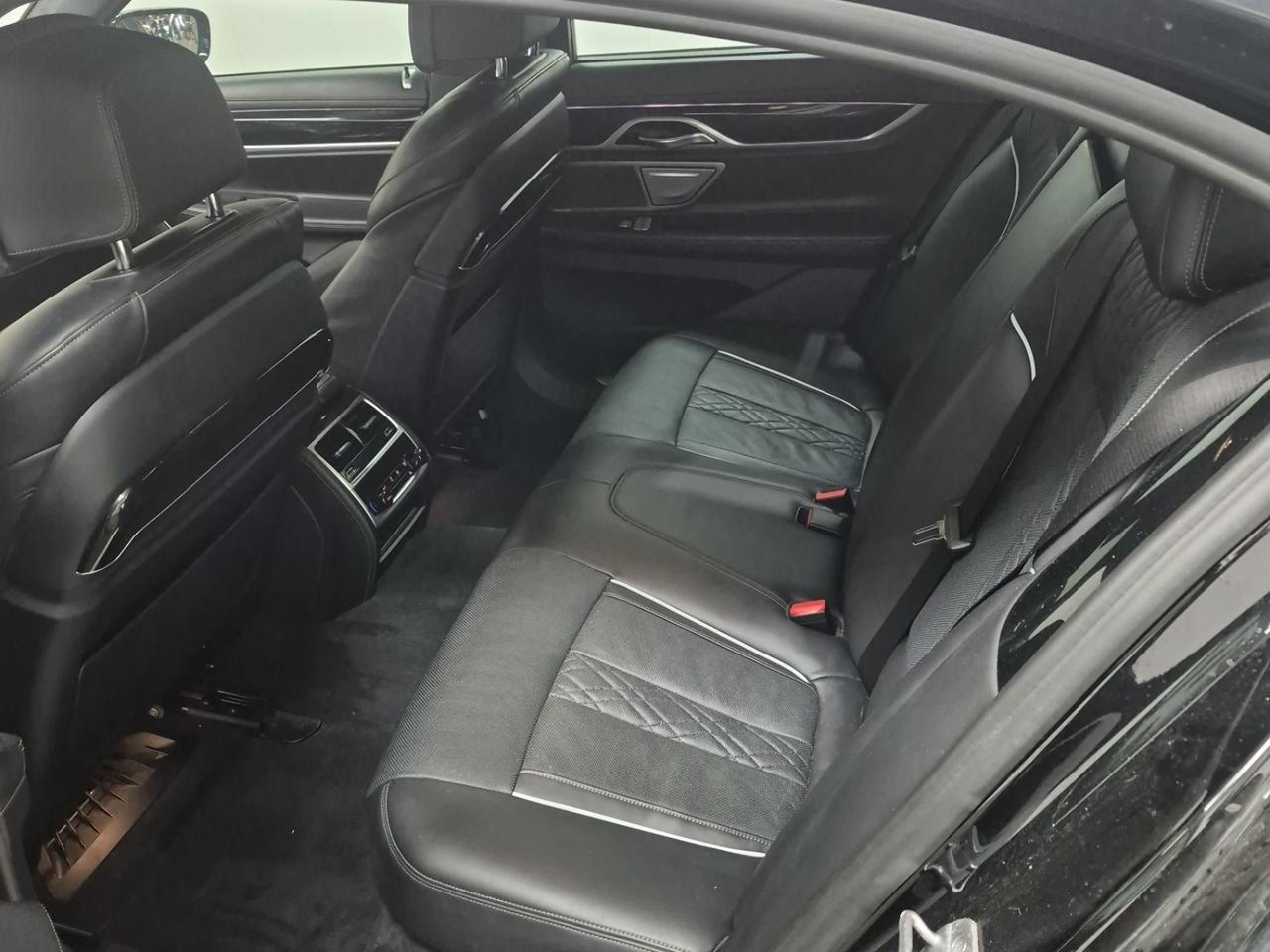 2020 BMW 7 Series 750i xDrive M SPORT|CLEAN CARFAX|NAVI|ROOF Photo4
