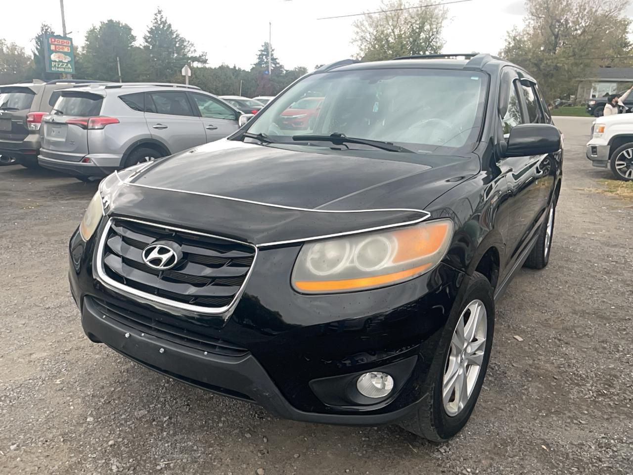 2010 Hyundai Santa Fe GL W/SPORT Photo