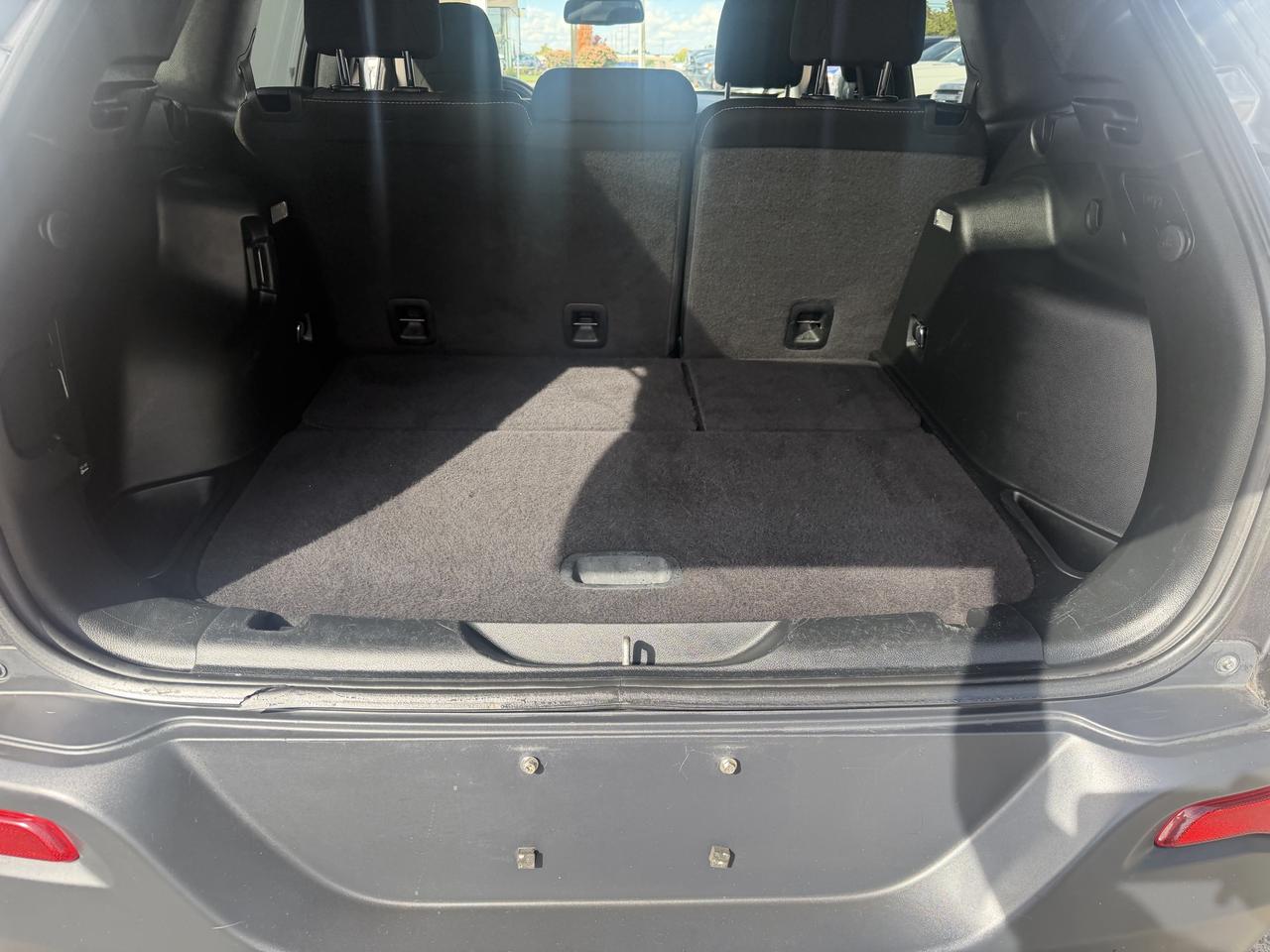 2016 Jeep Cherokee Altitude | 4WD | Clean CARFAX Photo