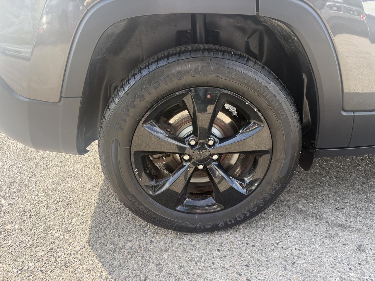 2016 Jeep Cherokee Altitude | 4WD | Clean CARFAX Photo