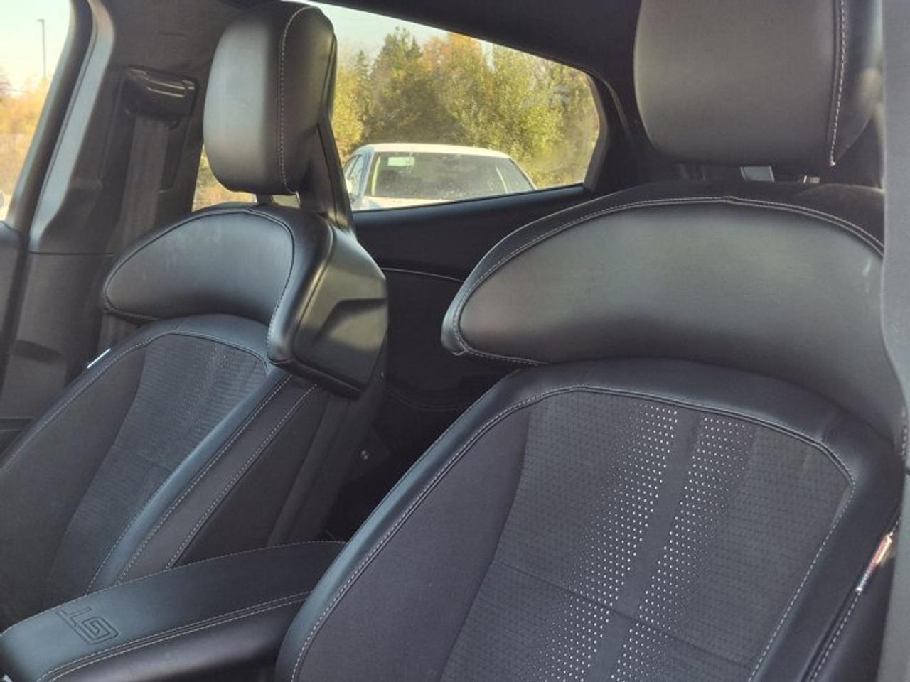 2022 Ford Mustang Mach-E GT Performance AWD | Leather | Heated Seats + Steering | Glass Roof | Co-Pilot 360 2.0 | and More ! Photo