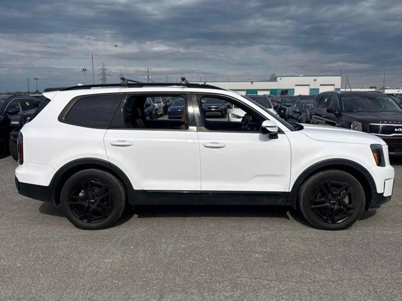 2024 Kia Telluride X-Line AWD | Leather | Sunroof | Heated Seats + Steering | Cooled Seats | Harman Kardon Audio & More Photo2