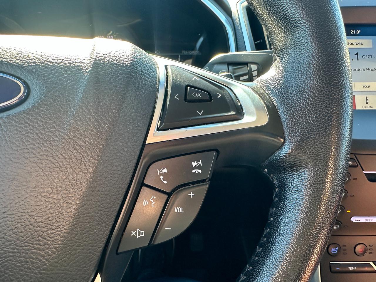2019 Ford Edge TitaniumAWD HTD/CLD-LTHR PanoRoof NAV ParkAssist Photo