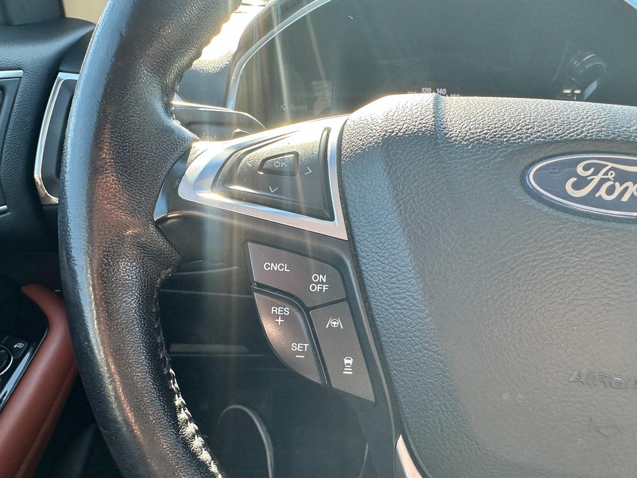 2019 Ford Edge TitaniumAWD HTD/CLD-LTHR PanoRoof NAV ParkAssist Photo