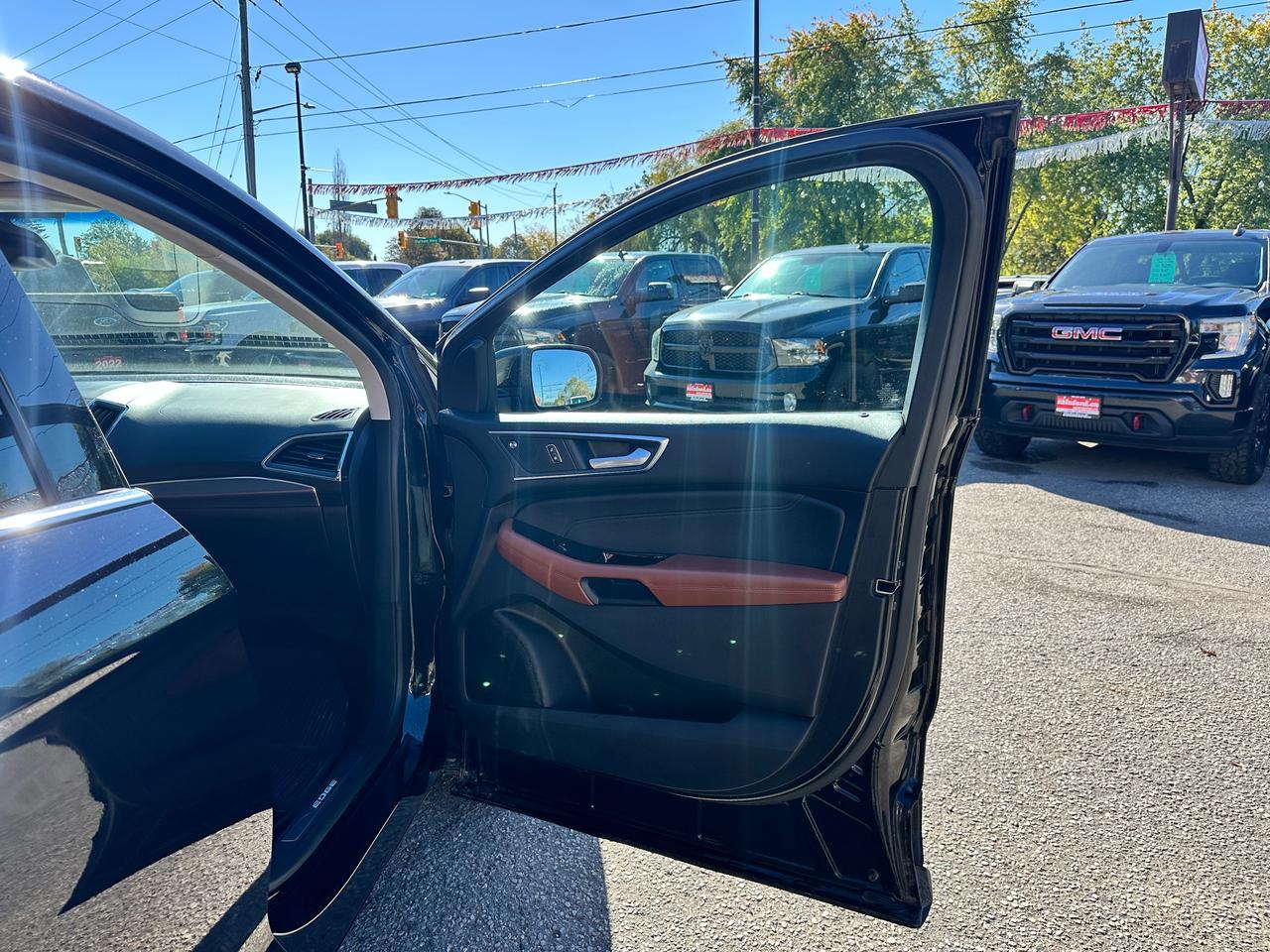 2019 Ford Edge TitaniumAWD HTD/CLD-LTHR PanoRoof NAV ParkAssist Photo
