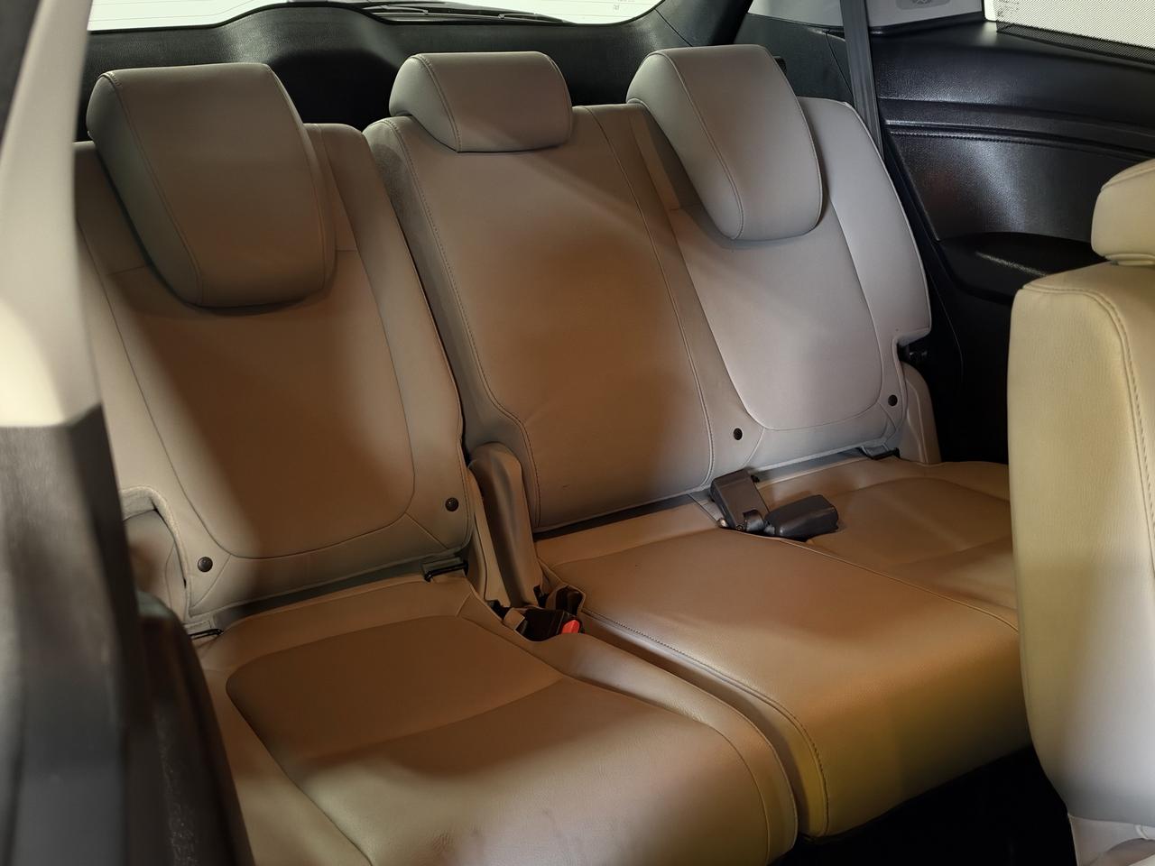 2018 Honda Odyssey Touring 8Pass, DVDs, Power Doors Photo