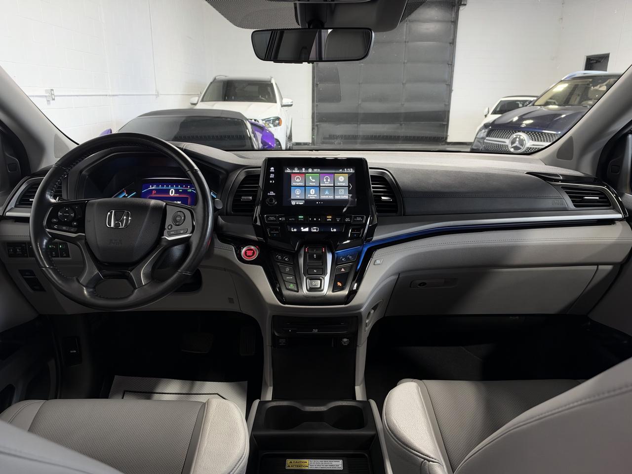 2018 Honda Odyssey Touring 8Pass, DVDs, Power Doors Photo