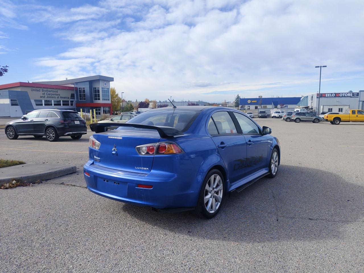 2017 Mitsubishi Lancer ES Photo