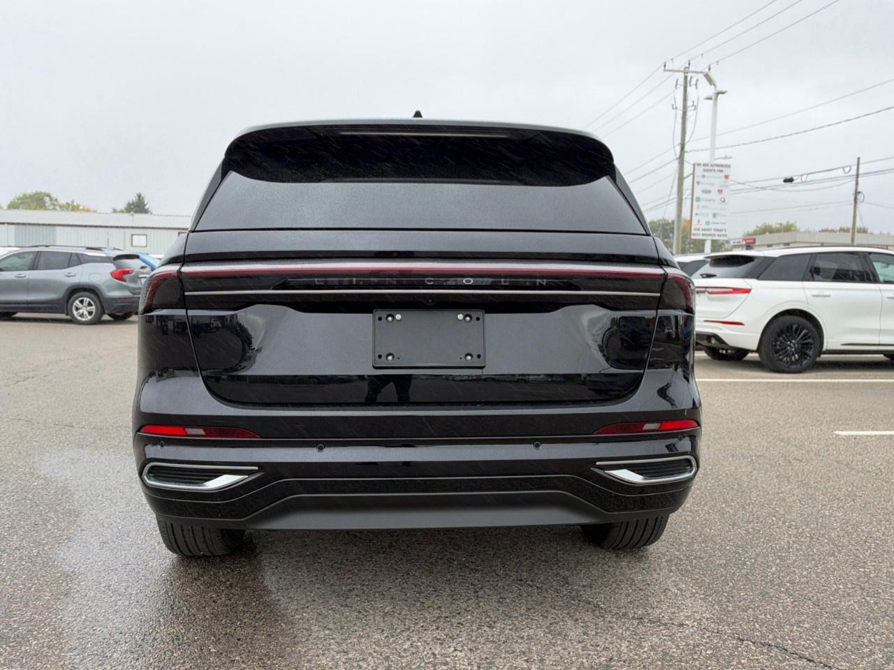 2025 Lincoln Nautilus Reserve AWD Photo2