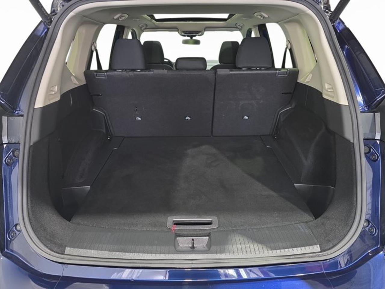 2024 Nissan Rogue SV Photo