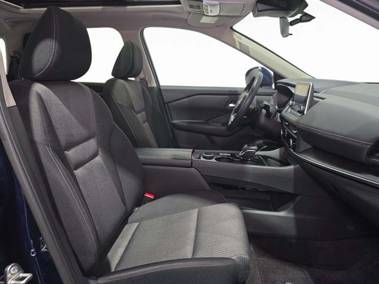 2024 Nissan Rogue SV Photo
