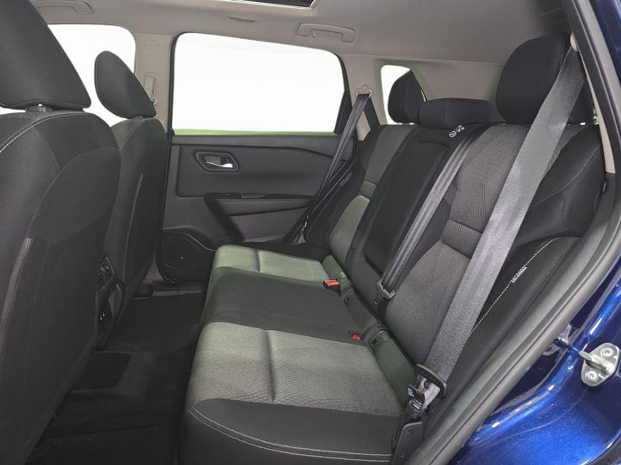2024 Nissan Rogue SV Photo