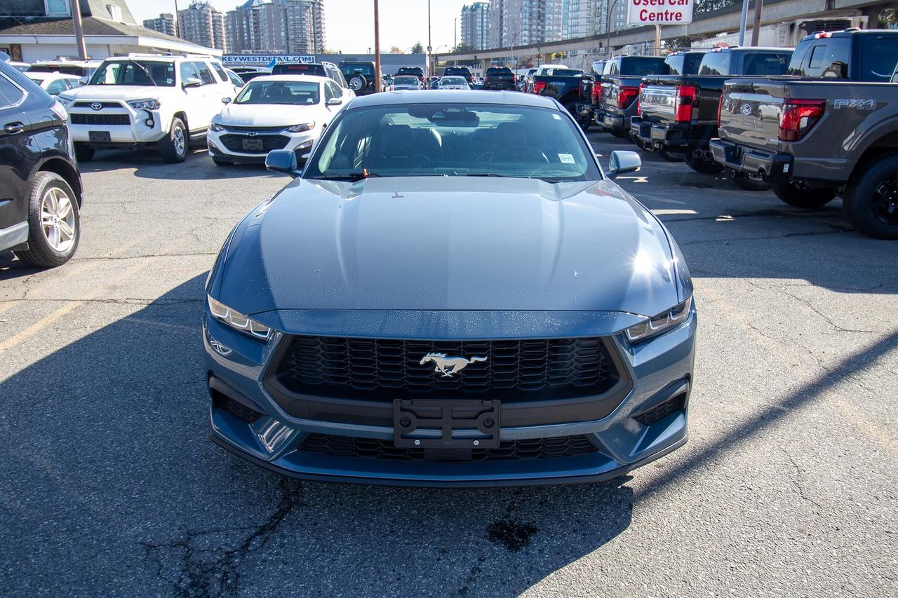 2024 Ford Mustang EcoBoost Premium Fastback Photo2