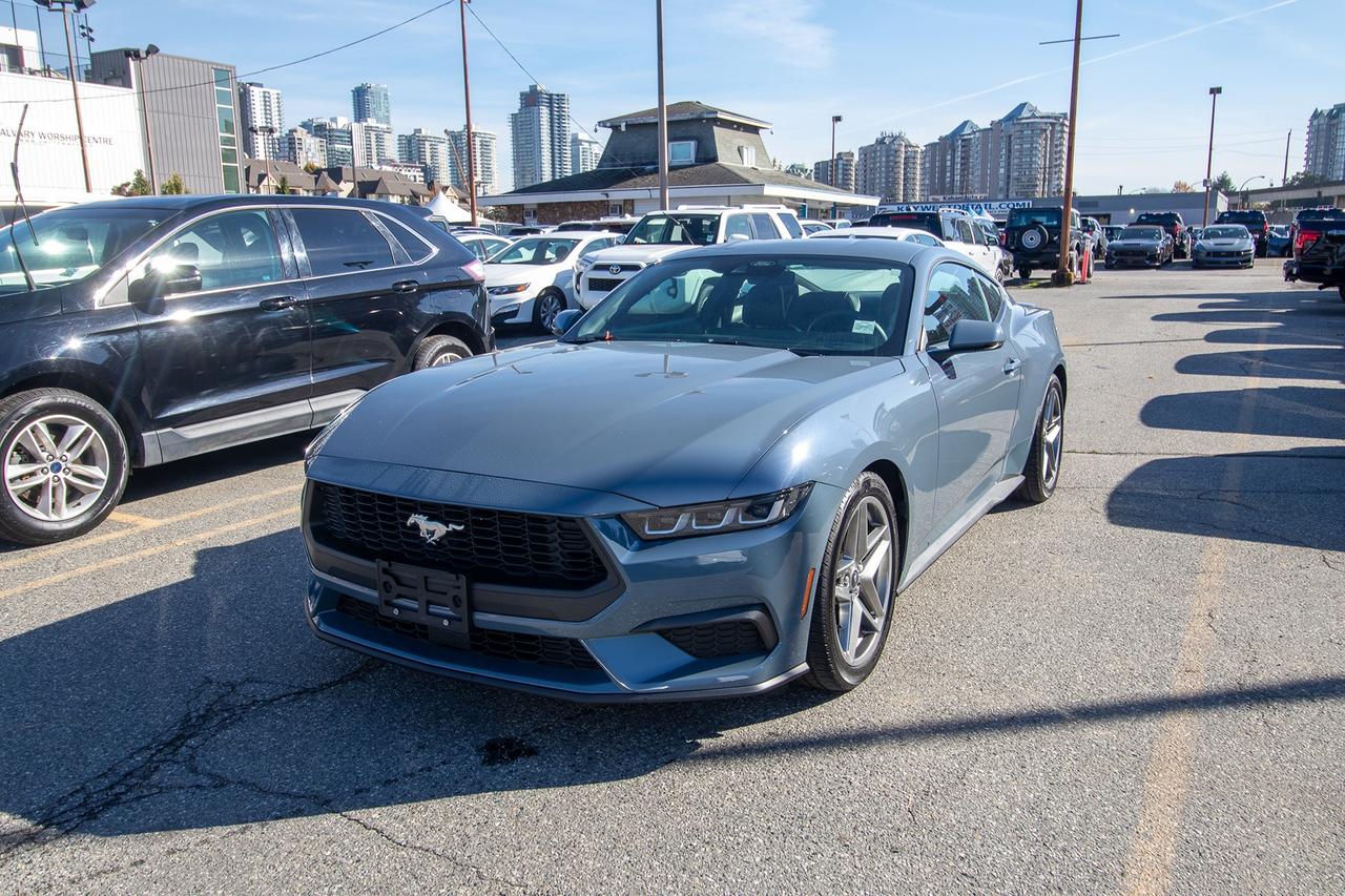 2024 Ford Mustang EcoBoost Premium Fastback Photo0