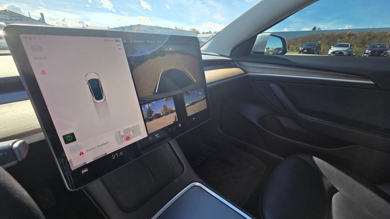 2022 Tesla Model 3 LONG RANGE Photo