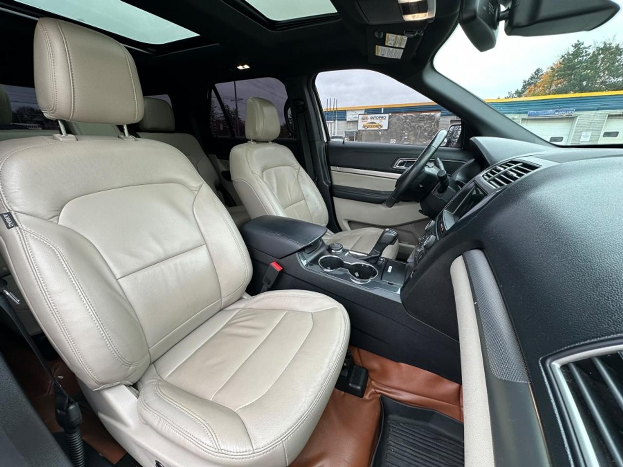 2018 Ford Explorer * 4X4 * NO ACCIDENTS XLT Photo