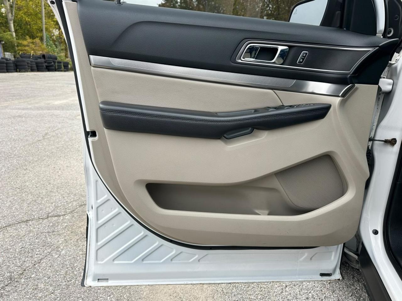 2018 Ford Explorer * 4X4 * NO ACCIDENTS XLT Photo