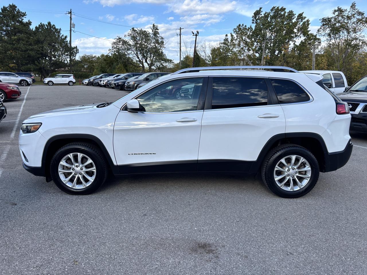 2019 Jeep Cherokee North ** V6, BACK CAM, BLUETOOTH ** Photo3