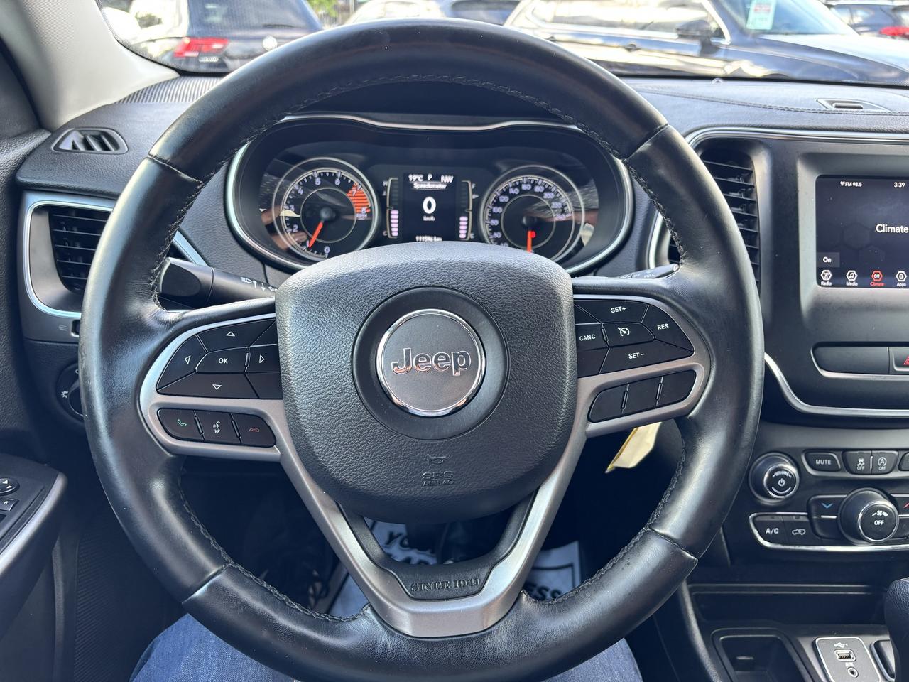 2019 Jeep Cherokee North ** V6, BACK CAM, BLUETOOTH ** Photo