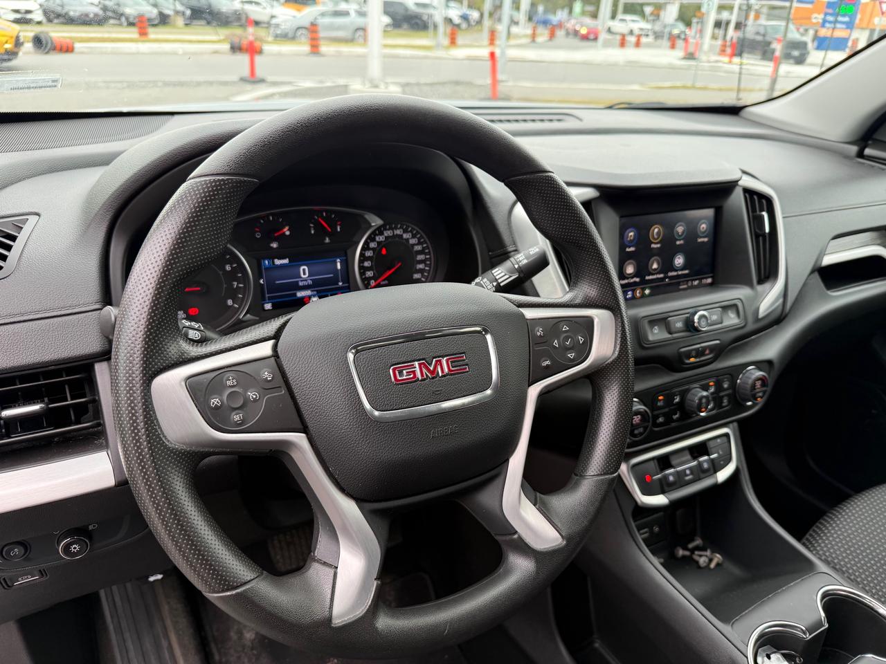 2024 GMC Terrain SLE CarPlay! Heat Seats! AutoStart! Photo
