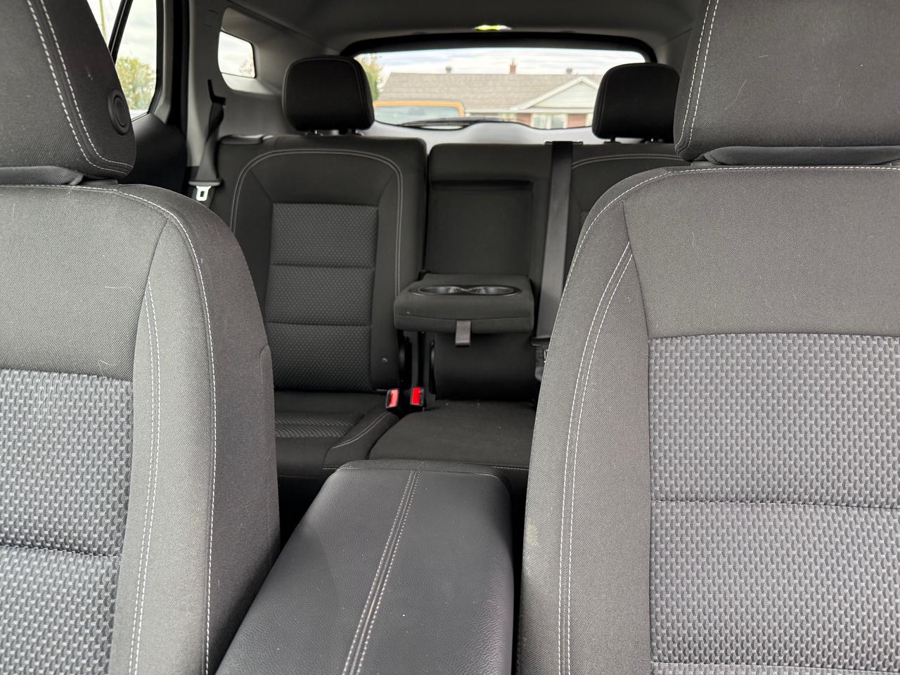 2024 GMC Terrain SLE CarPlay! Heat Seats! AutoStart! Photo