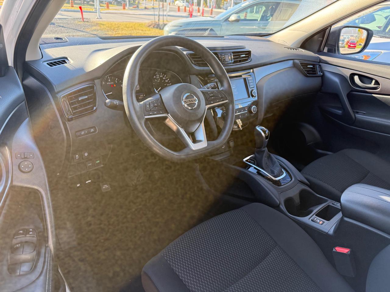 2023 Nissan Qashqai Heated Seats! CarPlay! Photo