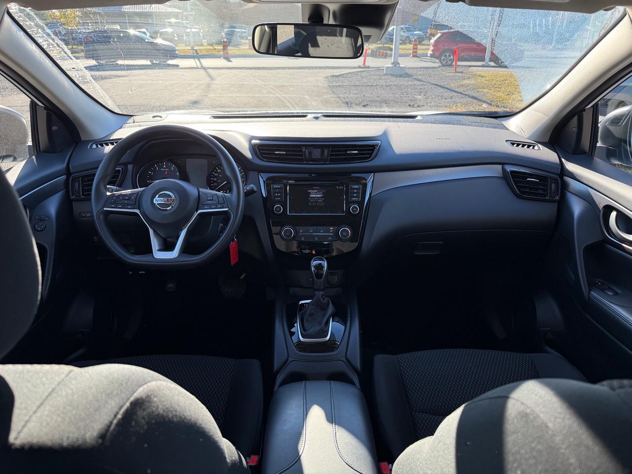 2023 Nissan Qashqai Heated Seats! CarPlay! Photo