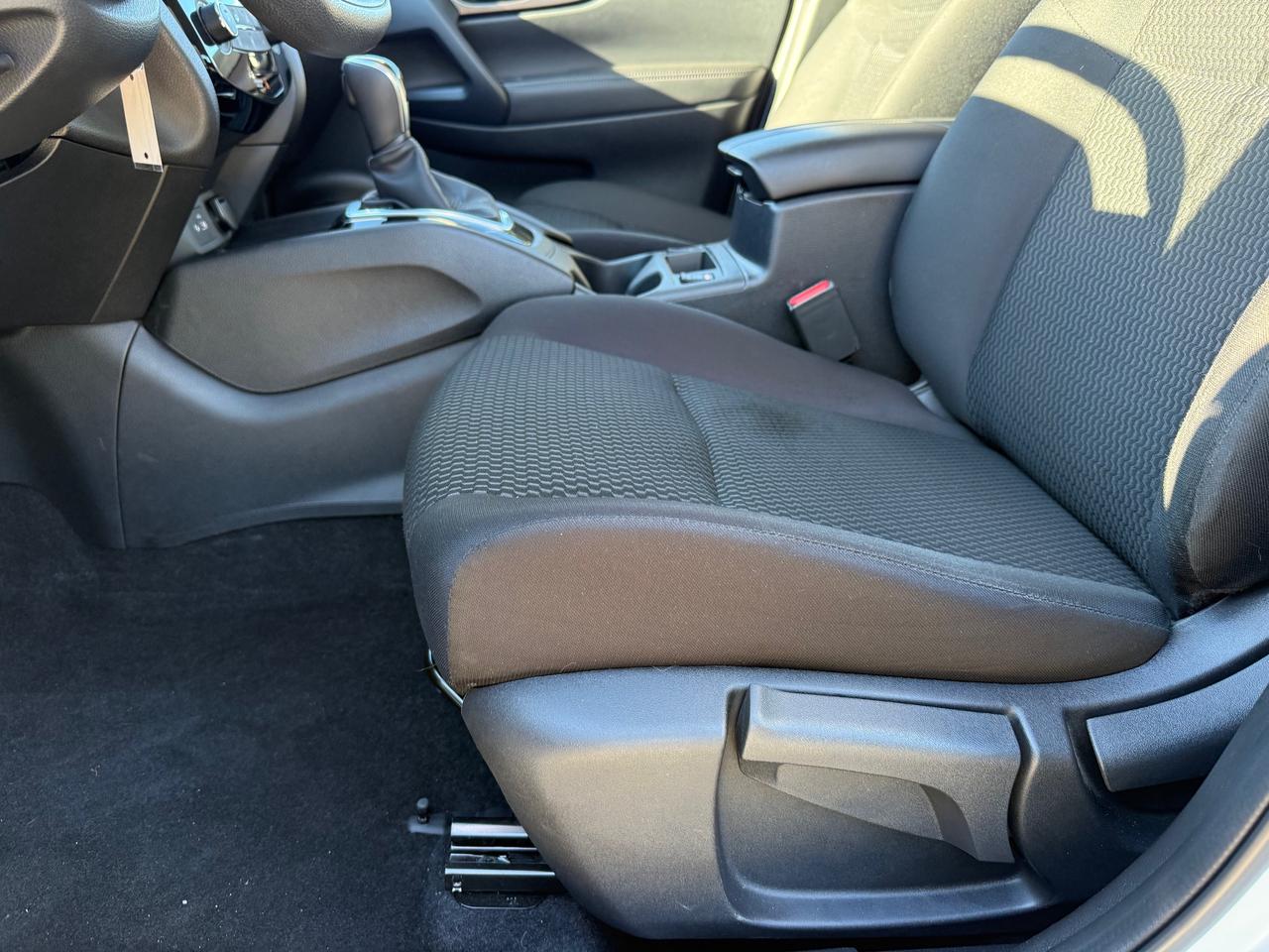 2023 Nissan Qashqai Heated Seats! CarPlay! Photo