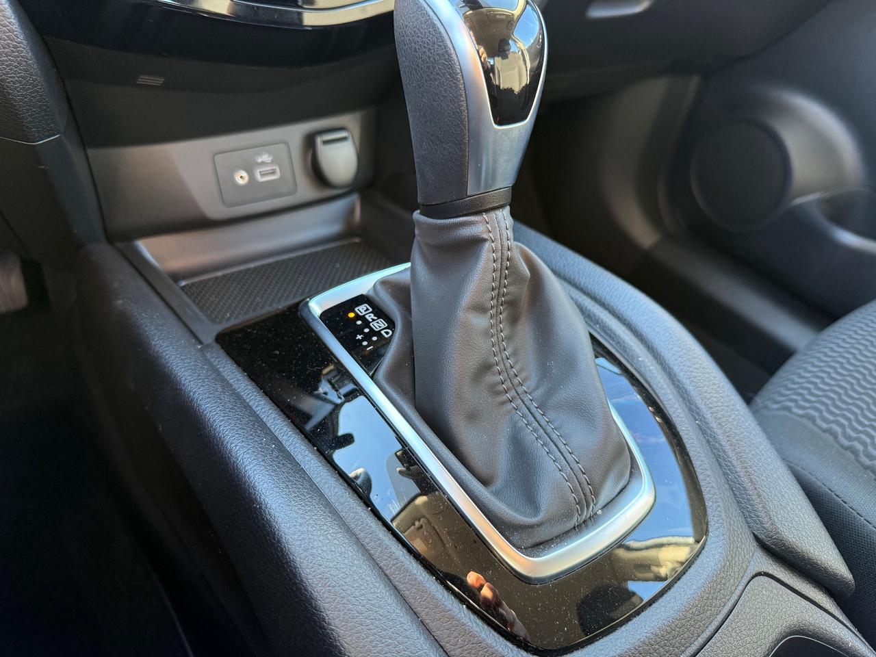2023 Nissan Qashqai Heated Seats! CarPlay! Photo
