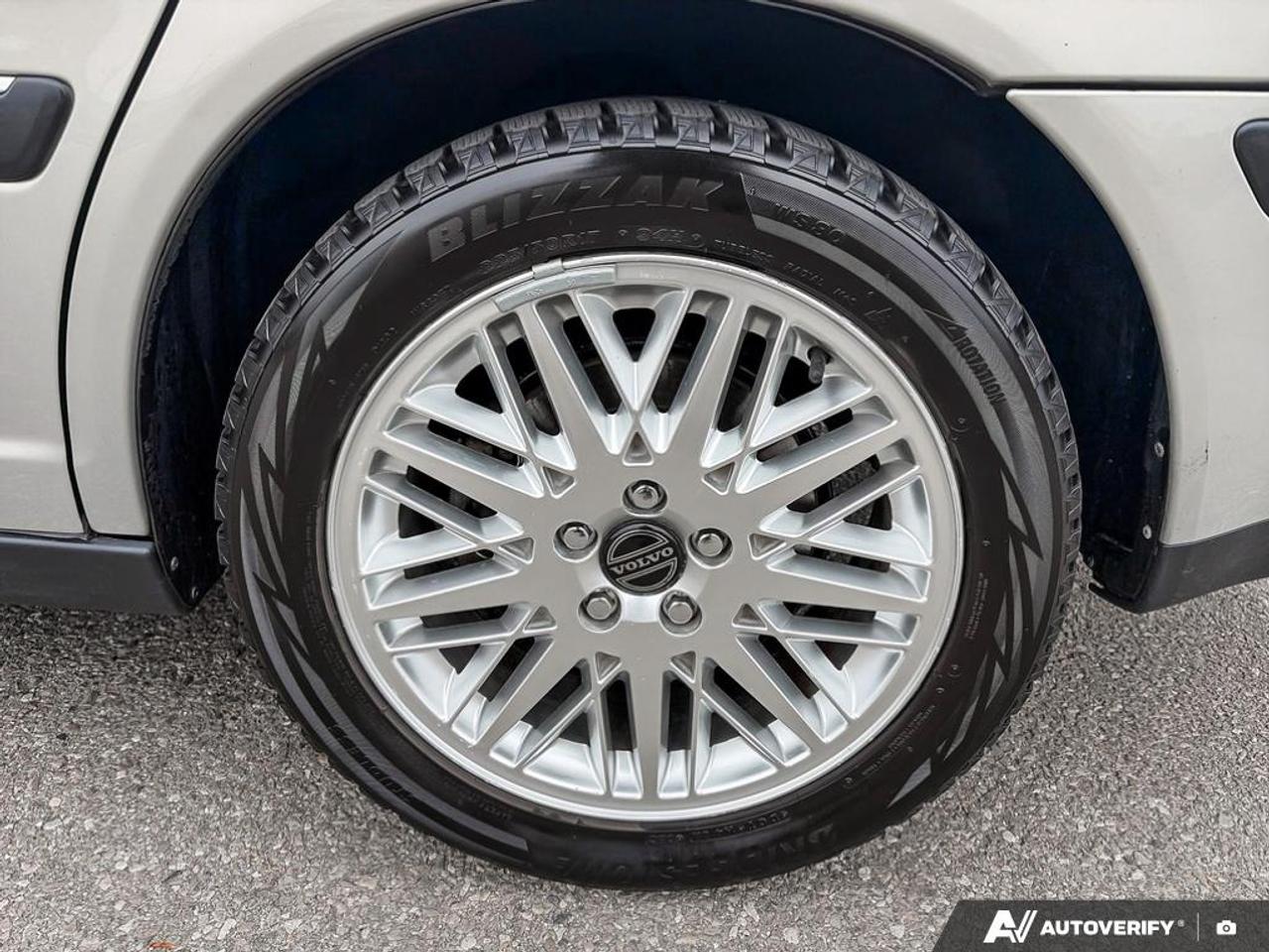 2001 Volvo S80 T6 A SR|NO ACCIDENTS|LOW KM|12 SVC RECORDS Photo
