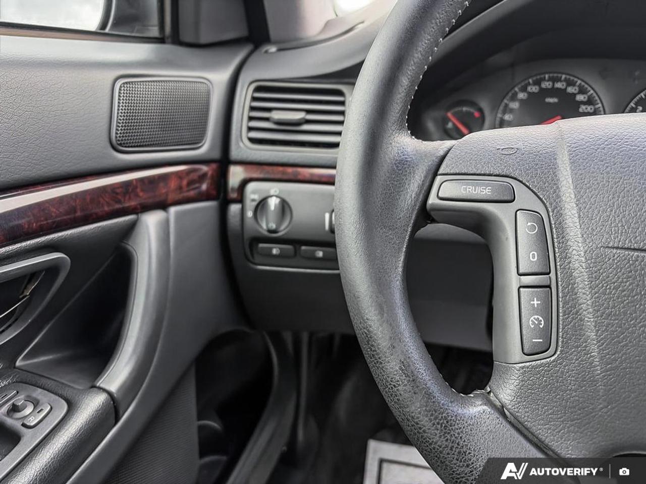 2001 Volvo S80 T6 A SR|NO ACCIDENTS|LOW KM|12 SVC RECORDS Photo