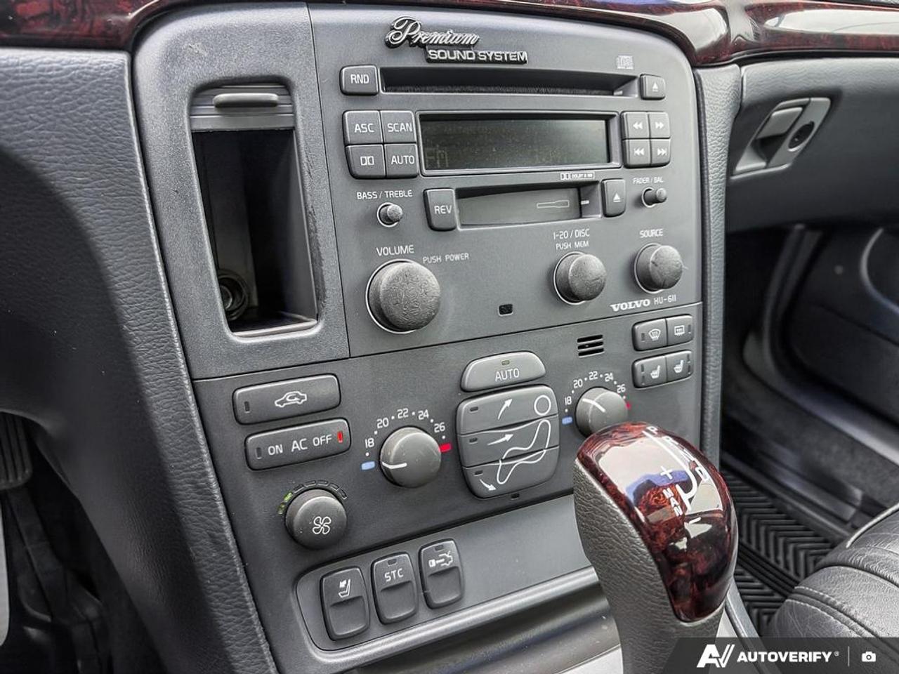 2001 Volvo S80 T6 A SR|NO ACCIDENTS|LOW KM|12 SVC RECORDS Photo