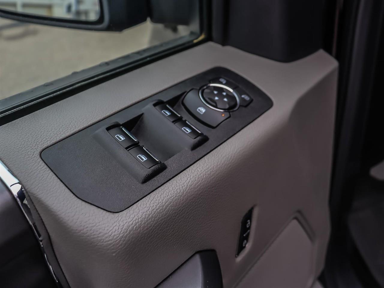 2020 Ford F-150 XLT V8 5.0 | 302A Pkg. | FX4 Pkg. | Tailgate Step | Rear View Camera | Photo