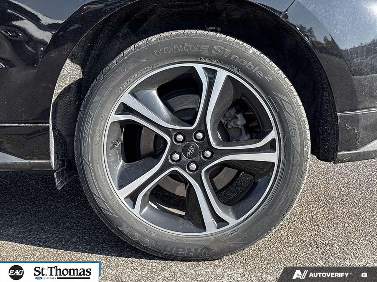 2022 Ford Edge ST Photo
