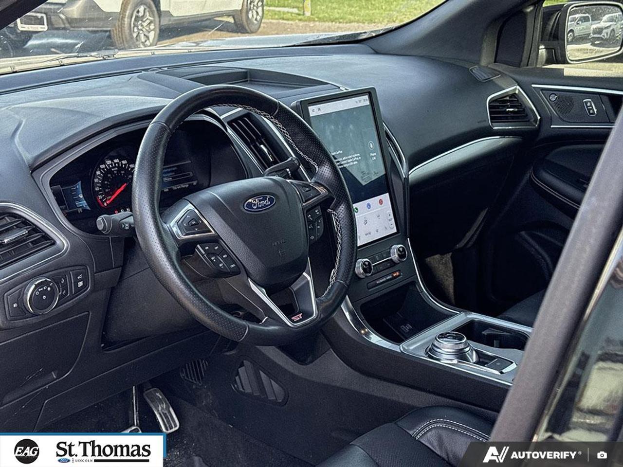 2022 Ford Edge ST Photo